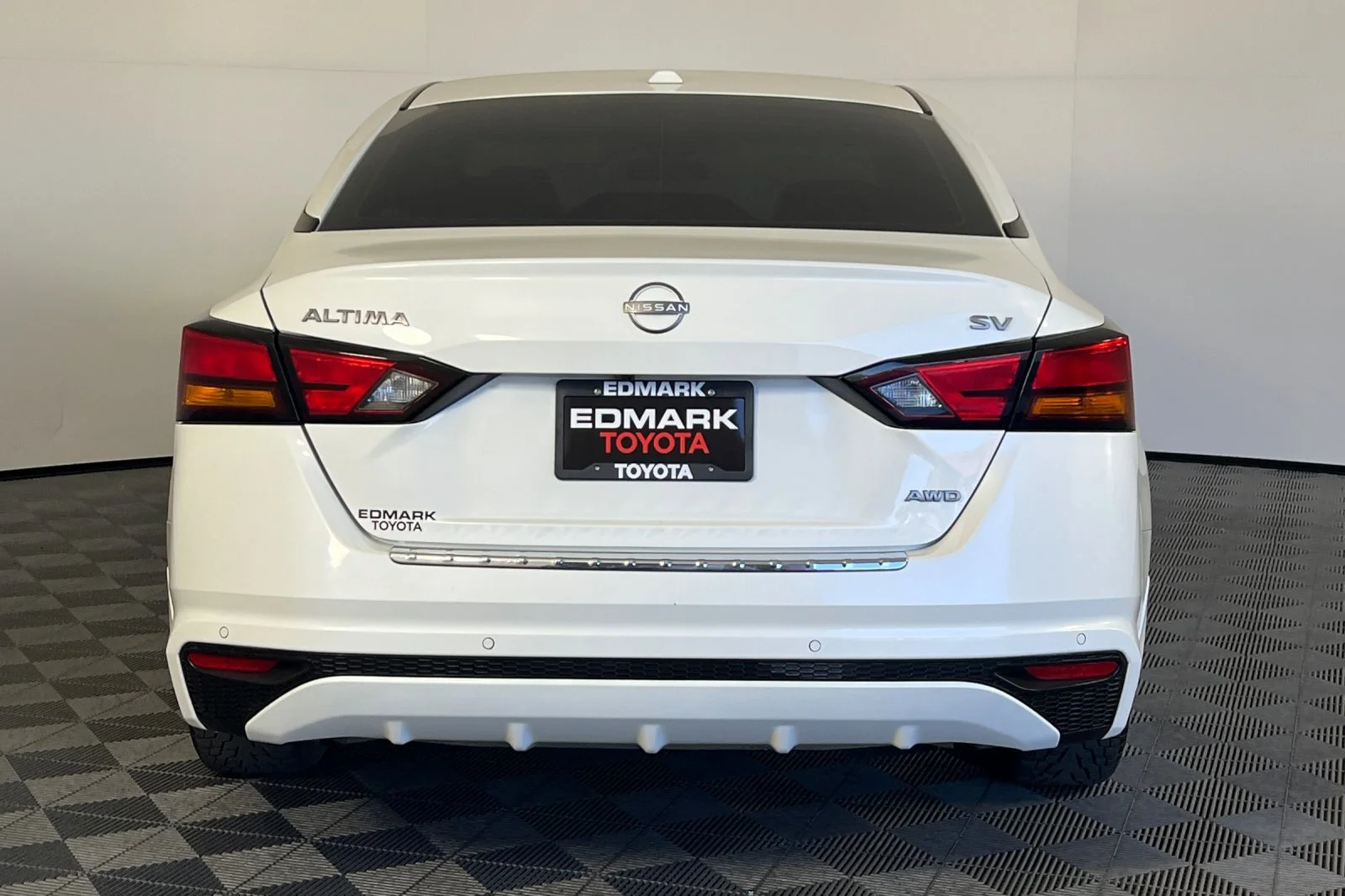 Used 2023 Pearl White Tricoat Nissan 2.5 SV image 4