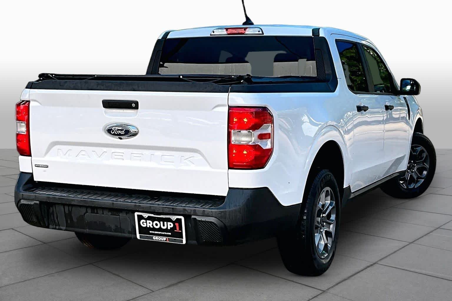 Used 2022 Oxford White Ford XLT image 12