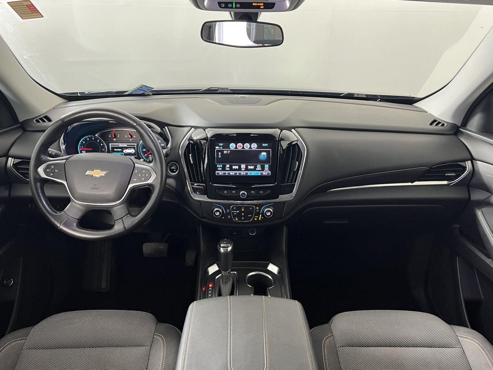 Used 2018 Mosaic Black Metallic Chevrolet LT Cloth image 21