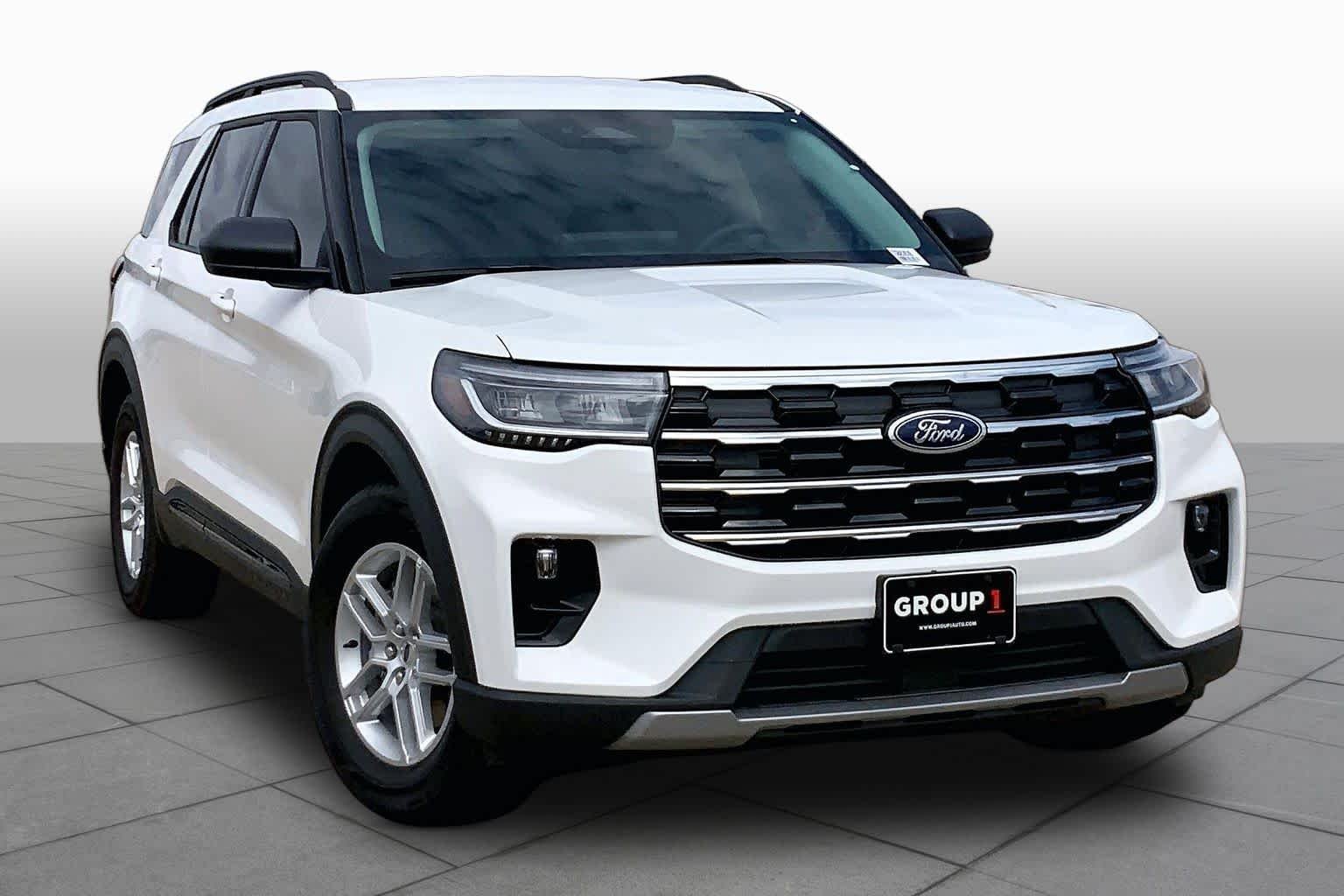 New 2026 Star White Metallic Tri-Coat Ford Active image 2