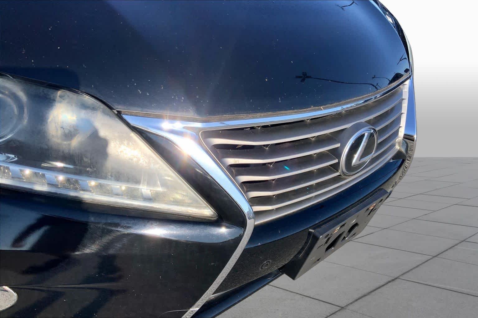 Used 2014 Obsidian Lexus  image 29
