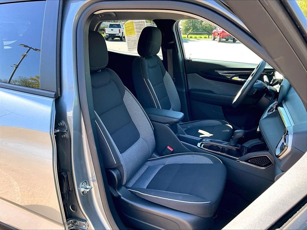Used 2025 Gray Chevrolet LT image 11