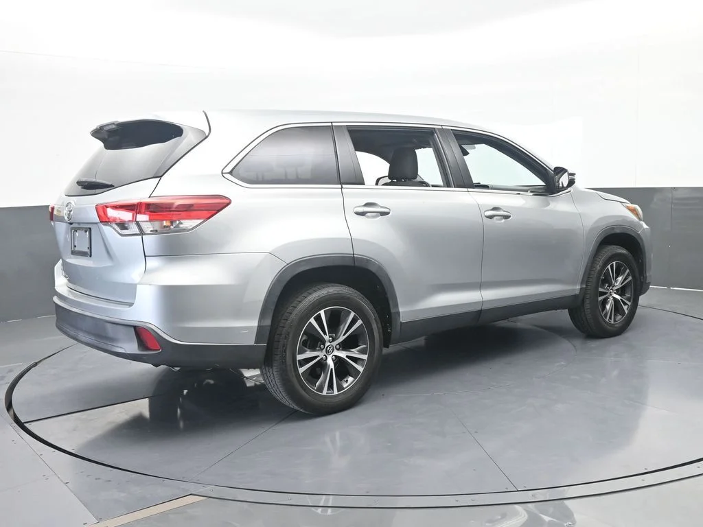 Used 2019 Celestial Silver Metallic Toyota LE image 6
