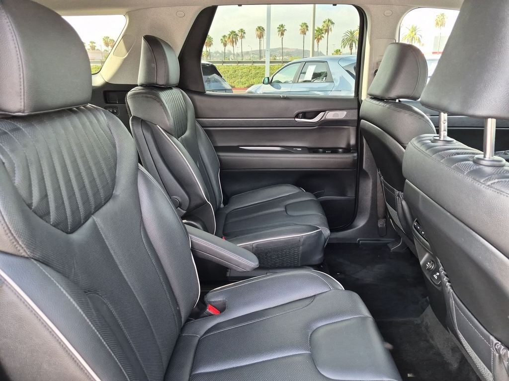 Used 2024 Black Hyundai Limited image 31