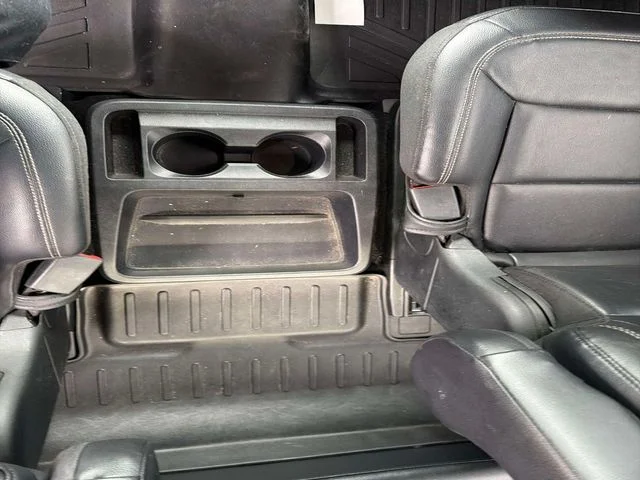 Used 2020 Black Ford XLT image 16