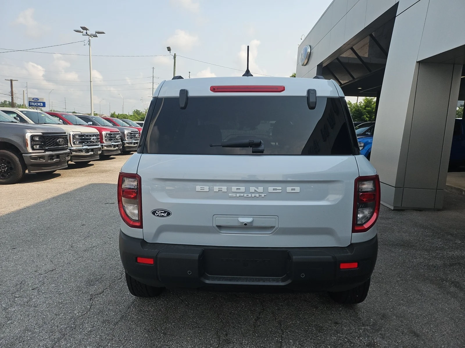 New 2026 Space White Metallic Ford Big Bend 4wd image 4
