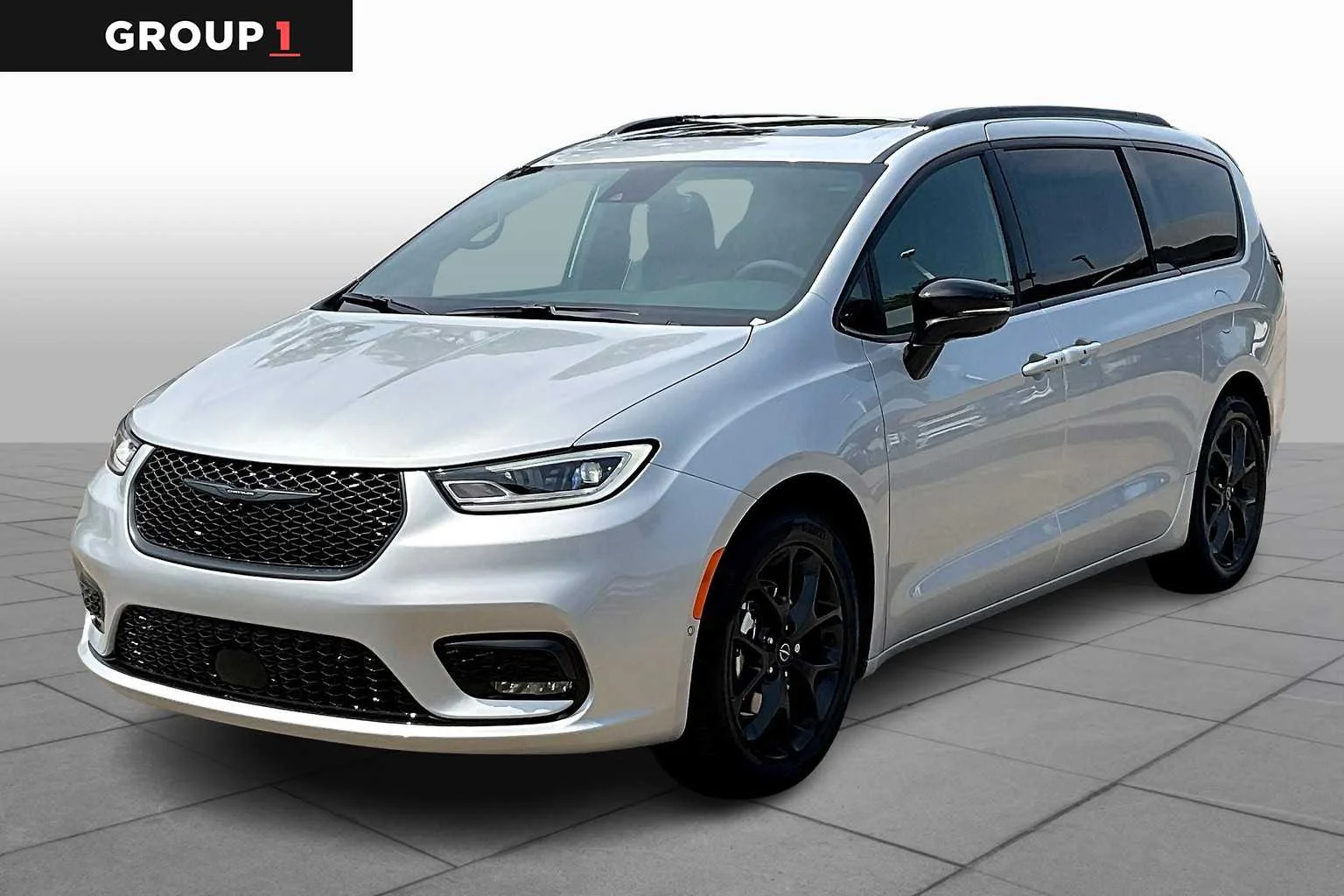 2026 Chrysler Pacifica Limited's photo