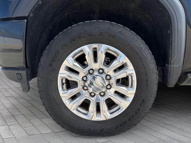 Used 2023 Black GMC Denali image 9