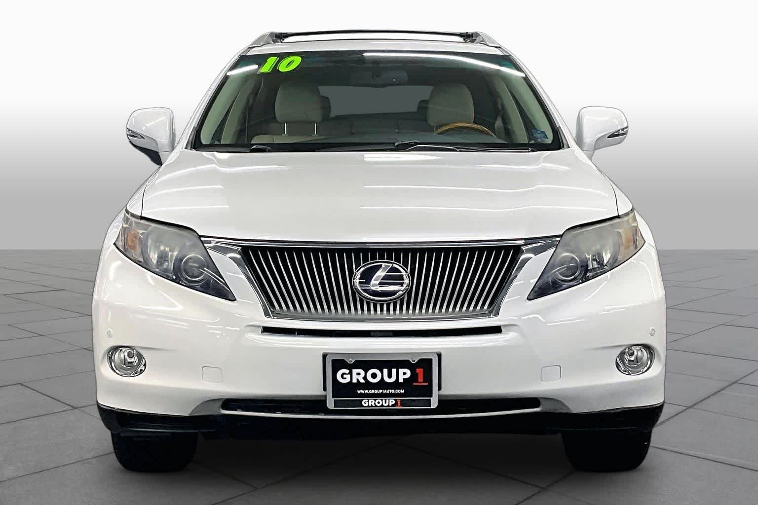 Used 2010 Starfire Pearl Lexus  image 3