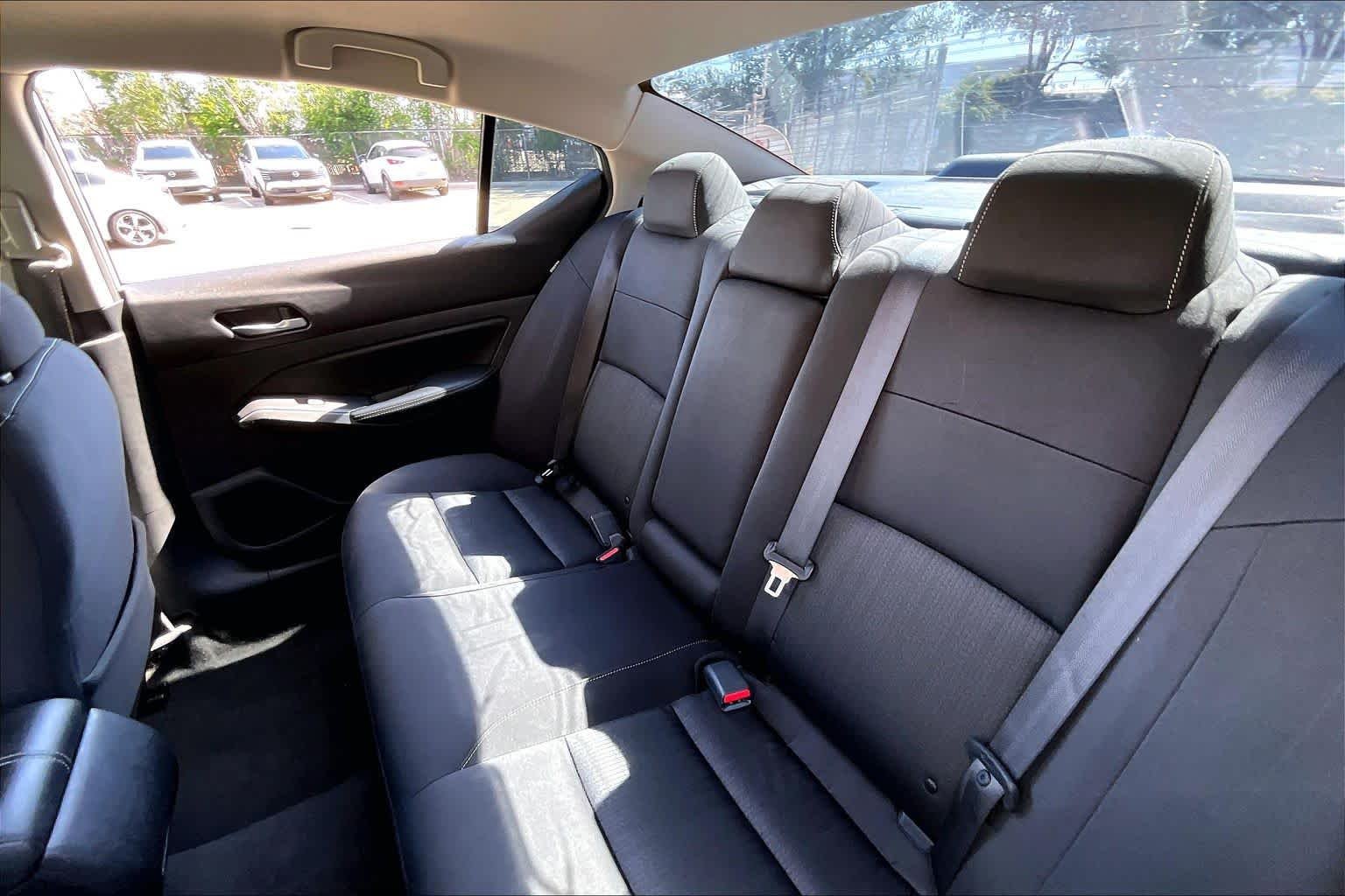 Used 2022 Brilliant Silver Metallic Nissan 2.5 SV image 19
