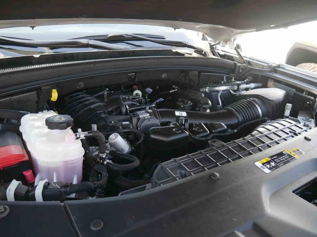Certified Used 2025 Silver Jeep Altitude X image 12