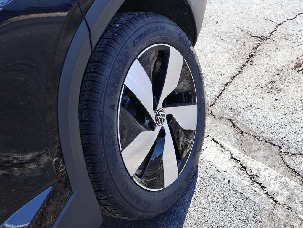 New 2026 Black Volkswagen 1.5T S image 39