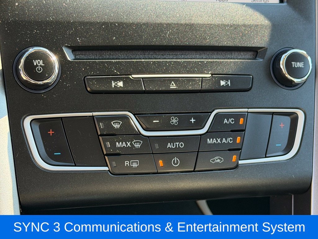 Used 2017 White Ford SE image 13