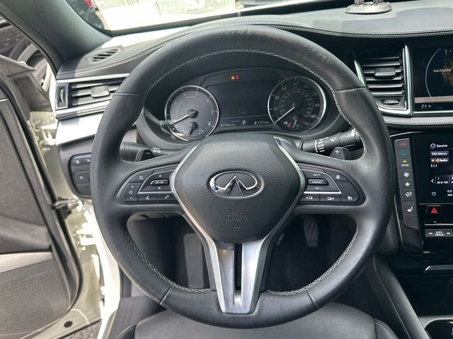 Used 2020 White INFINITI ESSENTIAL image 24