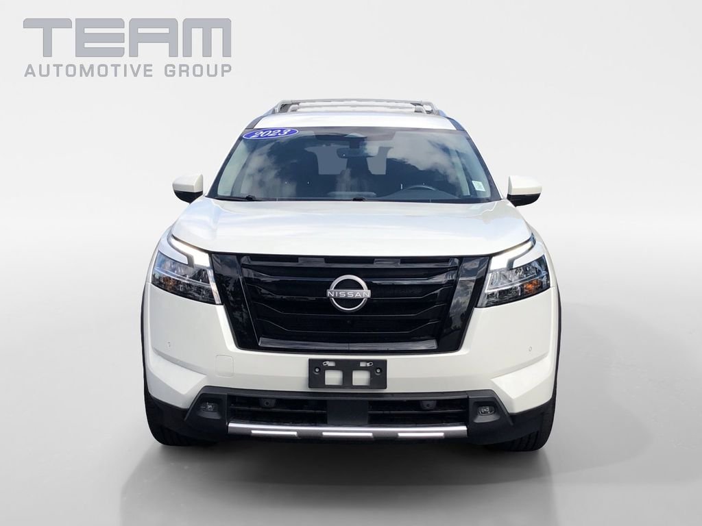 Used 2023 White Nissan SL image 2