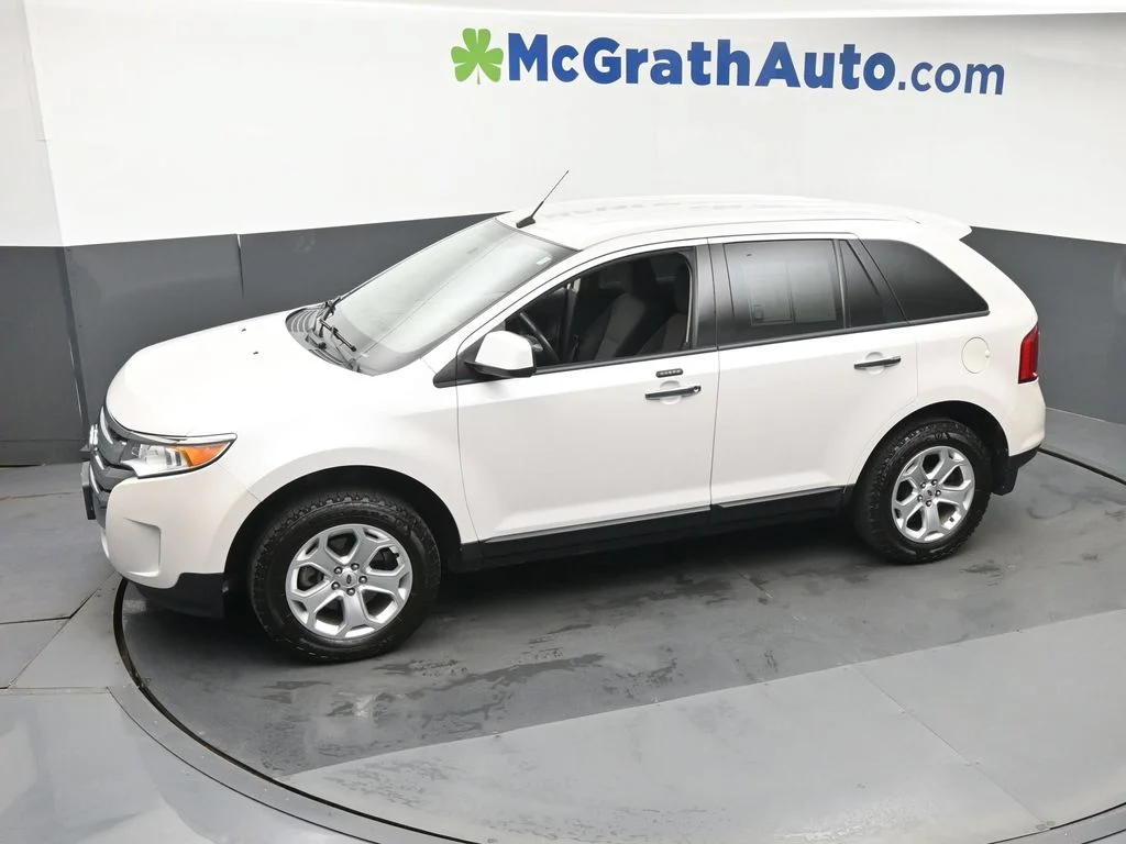Used 2011 White Ford SEL image 21