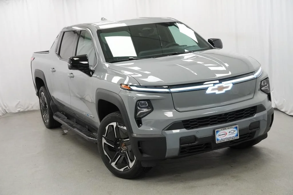New 2026 Slate Gray Metallic Chevrolet LT - Max Range image 32