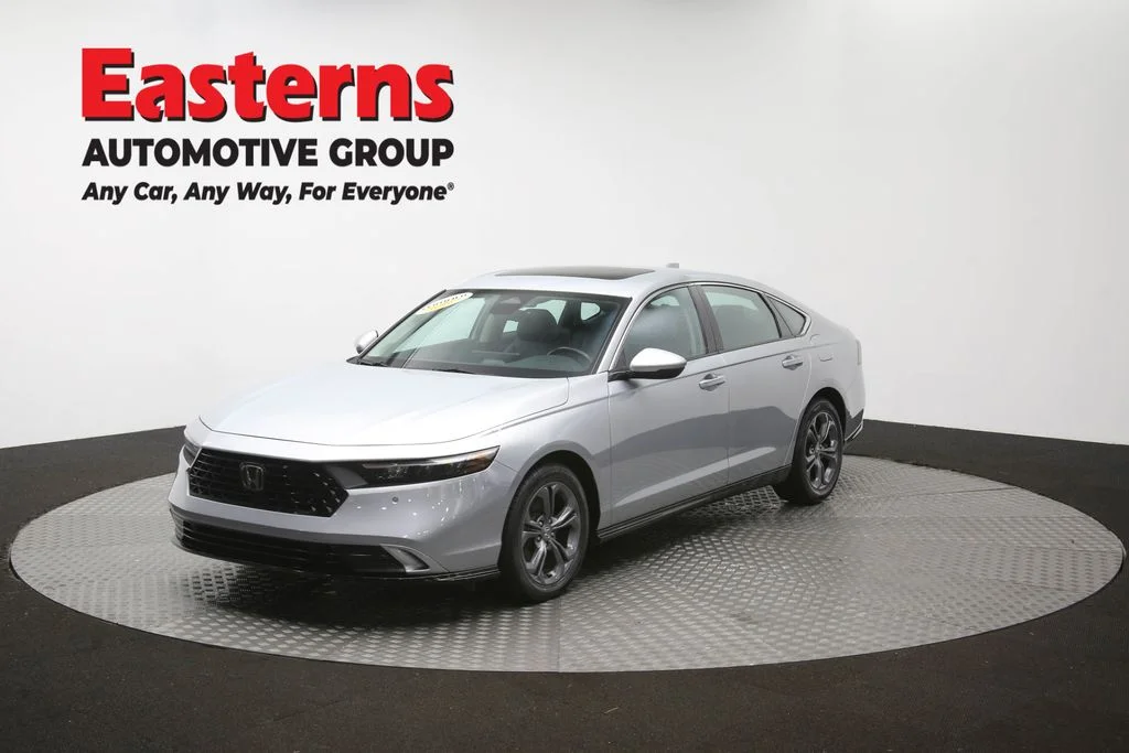 Used 2025 Silver Honda EX-L image 51