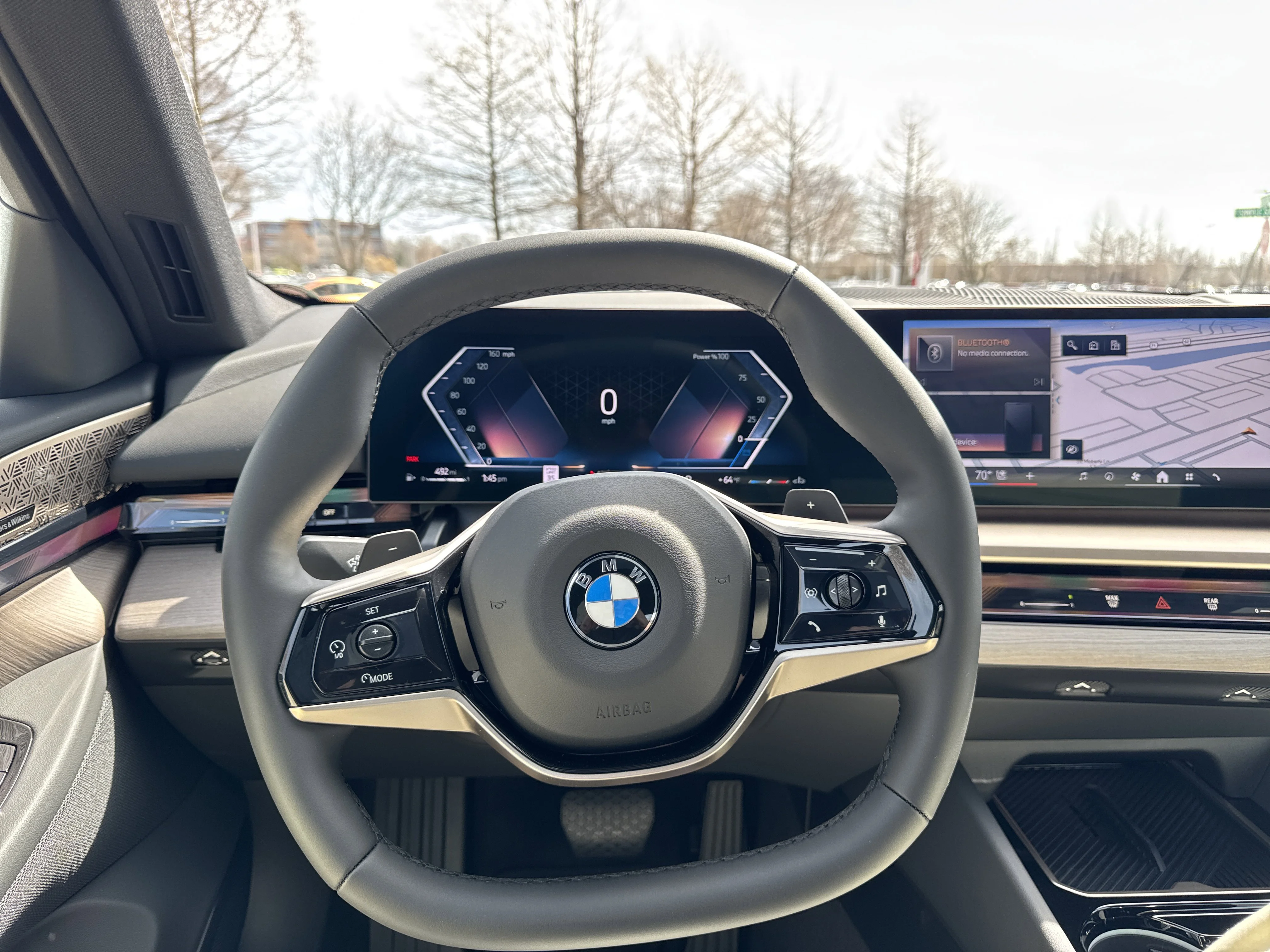 New 2026 MINERAL WHITE BMW 530i xDrive image 18