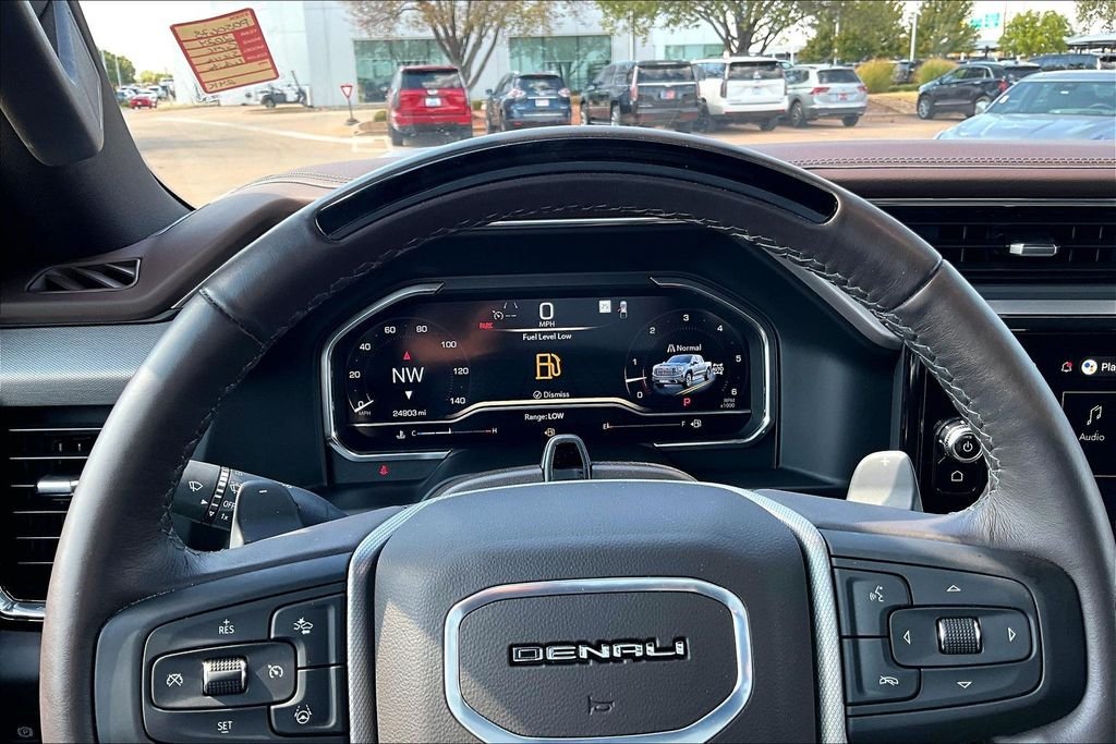 Used 2024 White GMC Denali image 22
