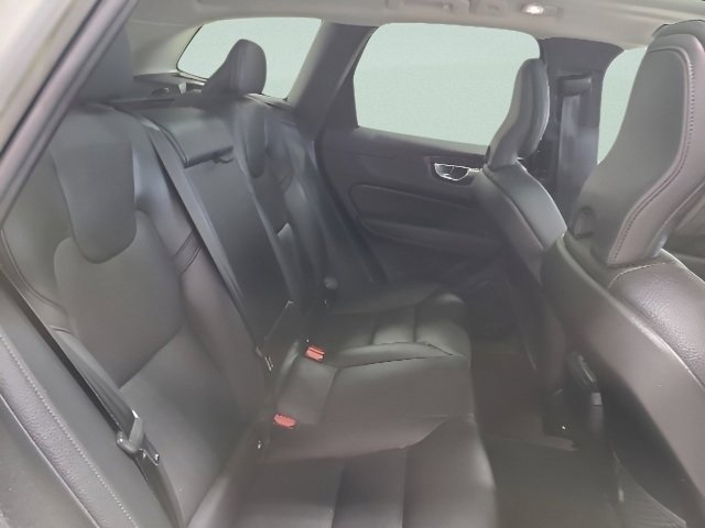 2023 Volvo XC60 Plus - Photo 16