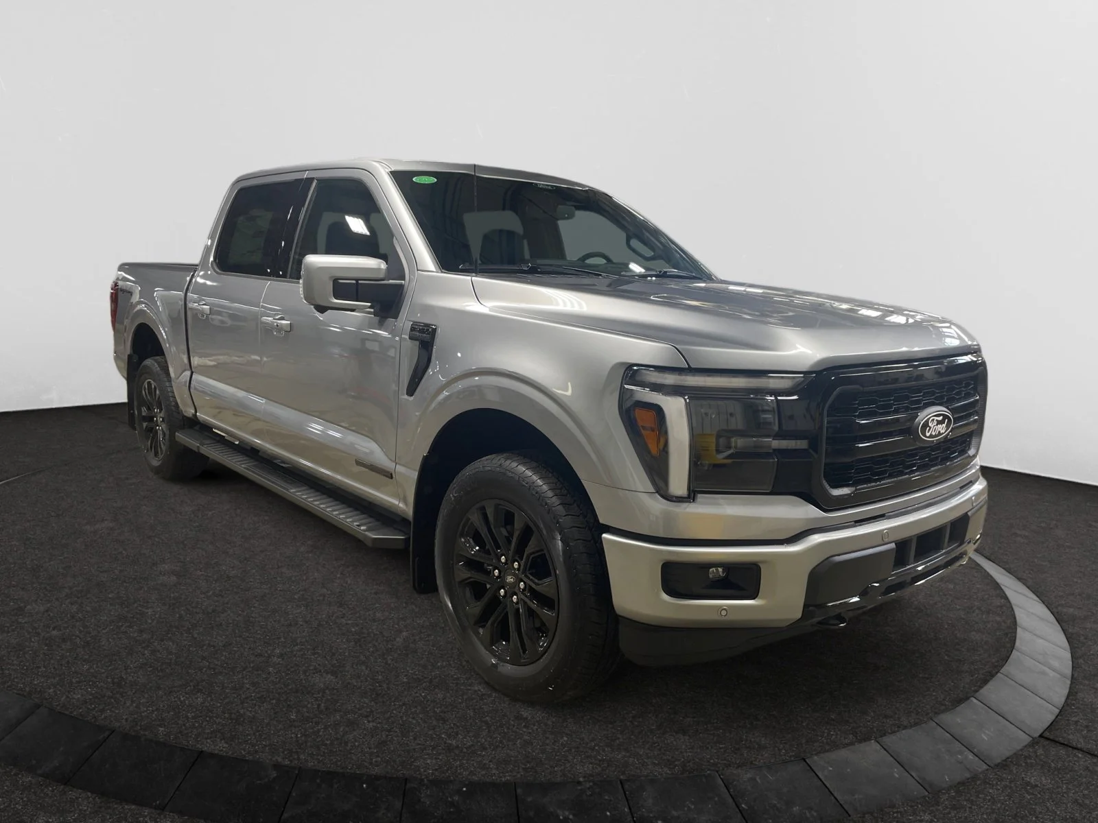 New 2026 Iconic Silver Metallic Ford Lariat image 7