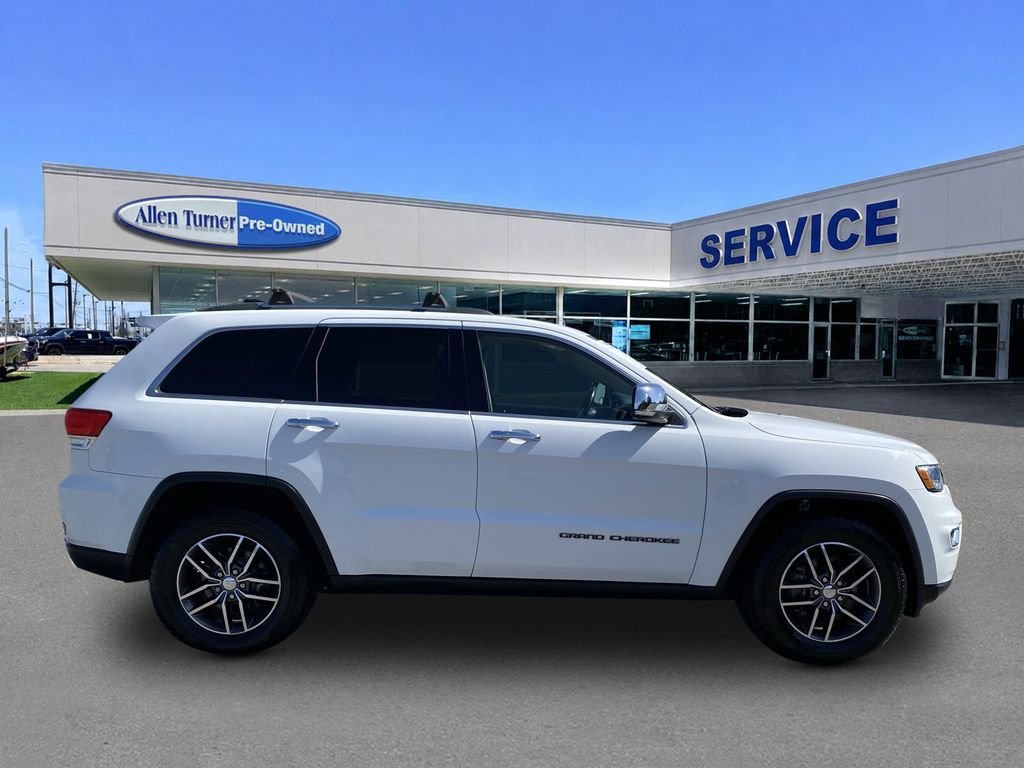 Used 2018 Bright White Clearcoat Jeep Limited image 9