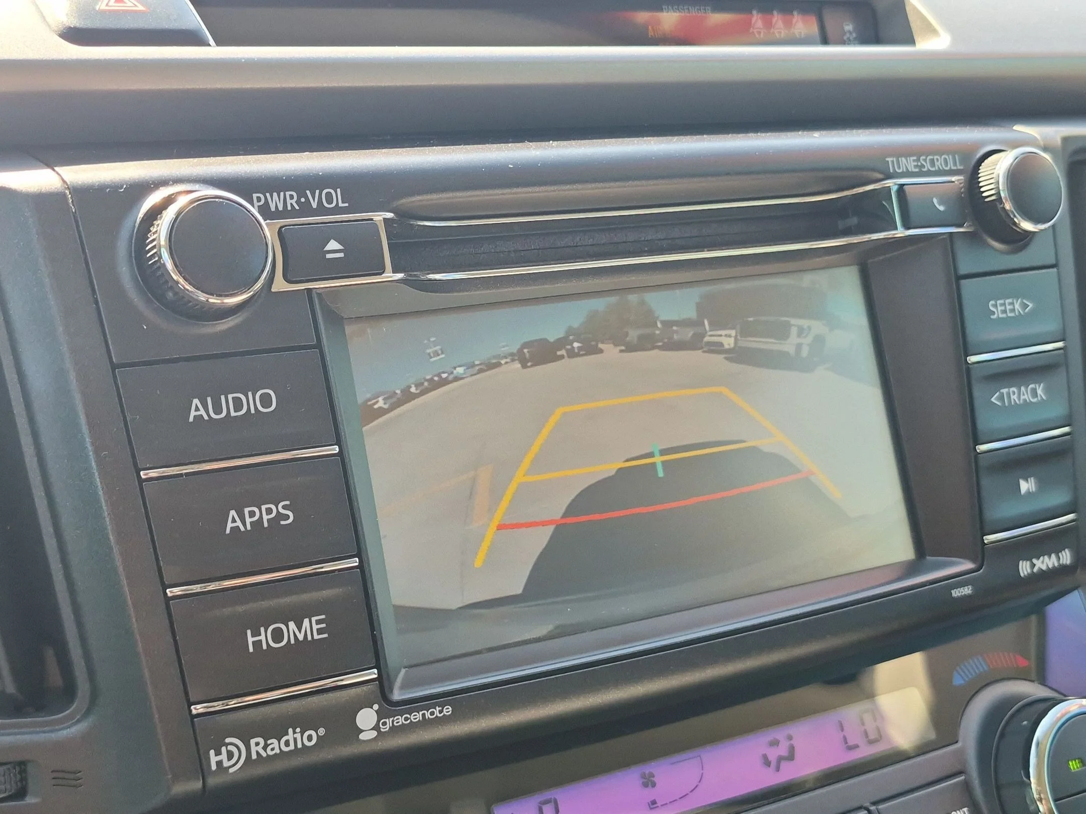 Used 2018 Silver Sky Metallic Toyota XLE image 20