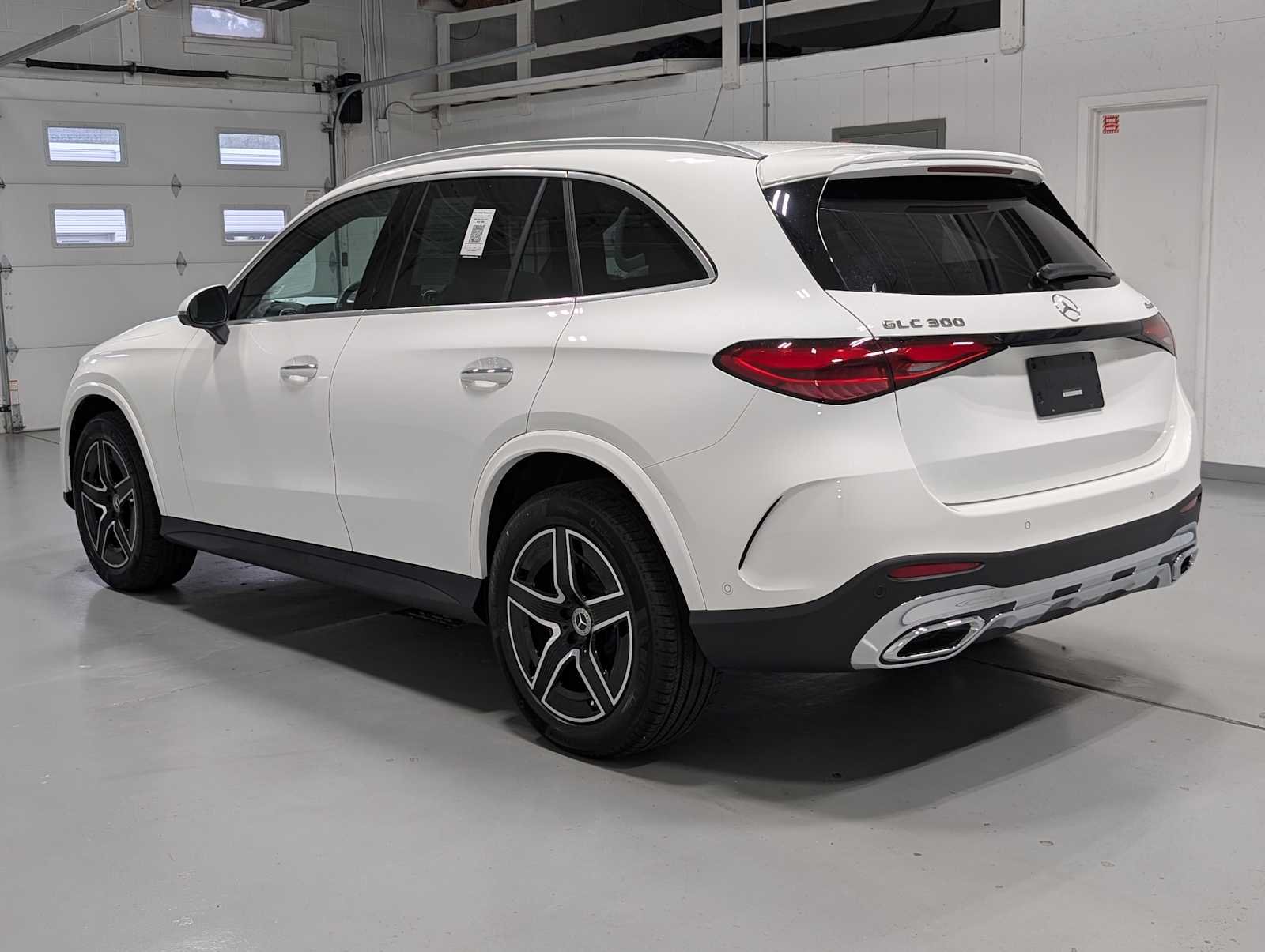 Used 2026 Polar White Mercedes-Benz GLC 300 image 10