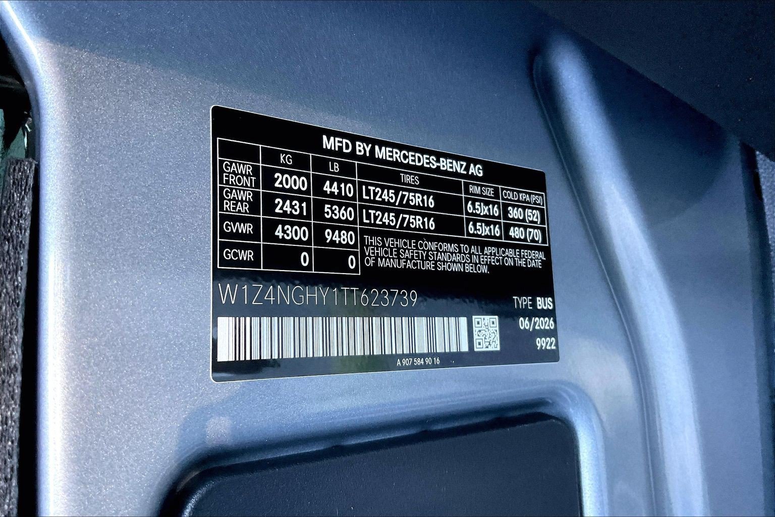 New 2026 high-tech silver metallic Mercedes-Benz Passenger 170 WB image 27