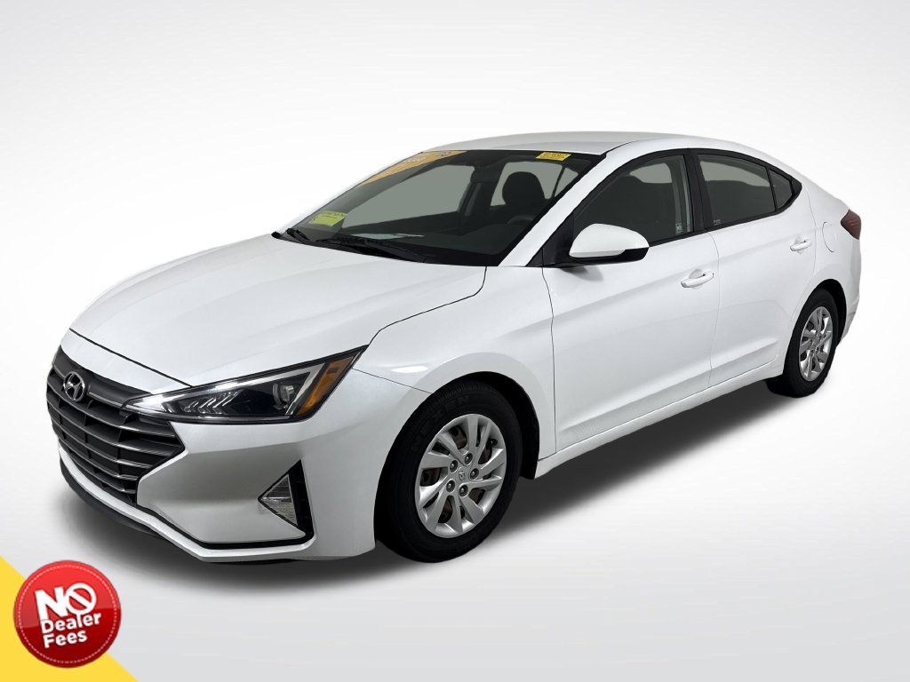 Used 2019 White Hyundai SE image 8