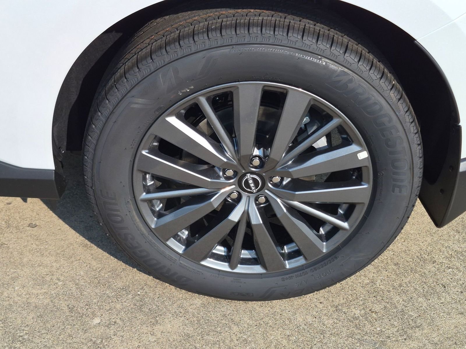 New 2026 Everest White Pearl TriCoat Nissan SL image 11