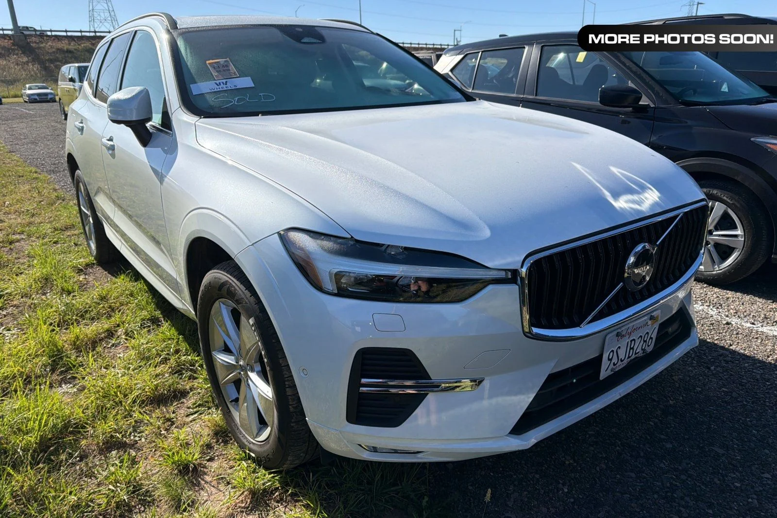 2022 Volvo XC60 B5 Momentum AWD's photo