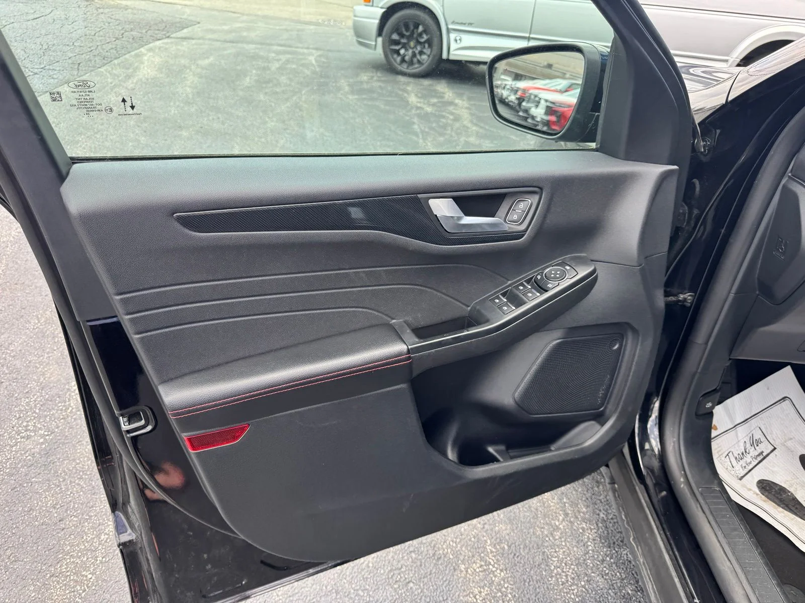 2025 Ford Escape ST-Line Select - Photo 9