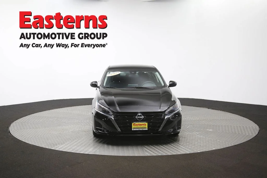 Used 2023 Black Nissan 2.5 SV image 52