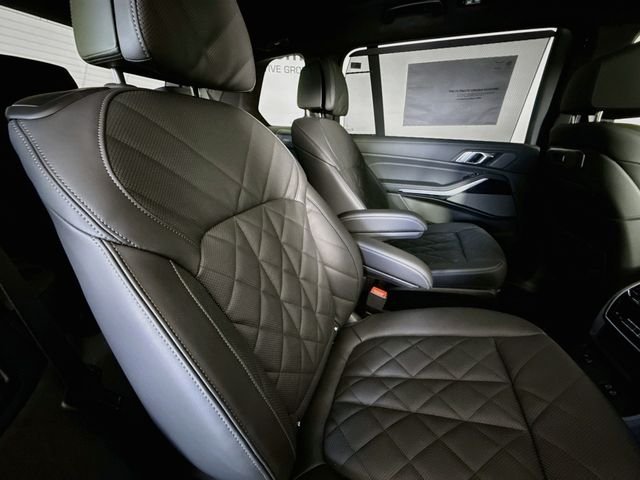 New 2027 Dravit Grey Metallic BMW xDrive40i image 30