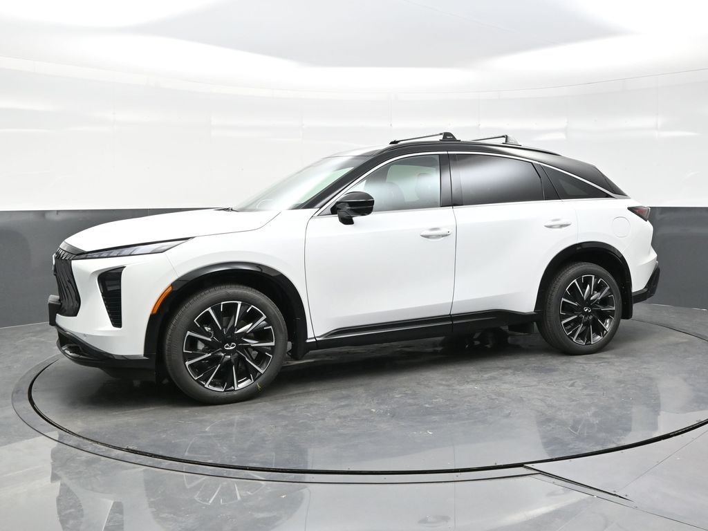 New 2027 2T RAD WHT INFINITI Autograph AWD image 3