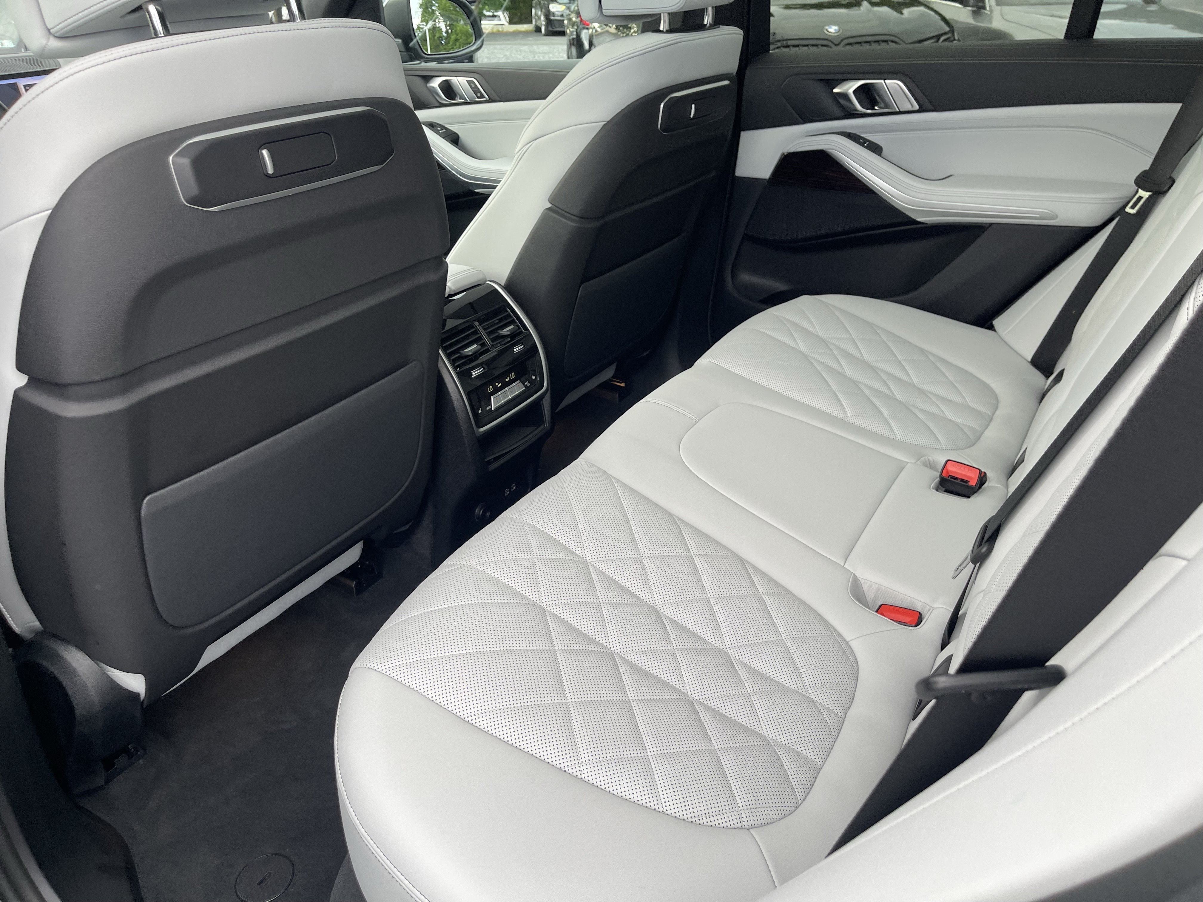 Certified Used 2025 Skyscraper Grey Metallic BMW xDrive40i image 17
