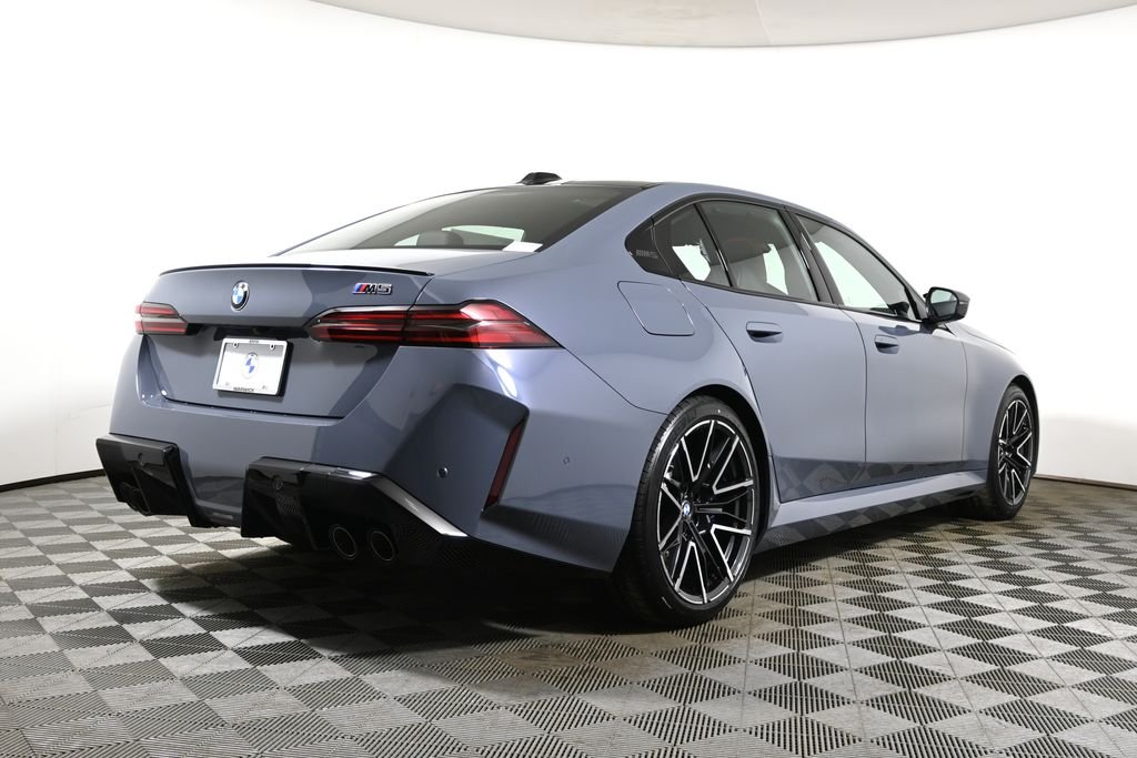 New 2026 Storm Bay Metallic BMW Base image 7