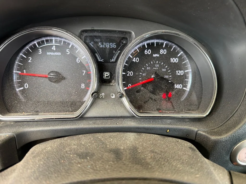 Used 2019 Black Nissan 1.6 SV image 14