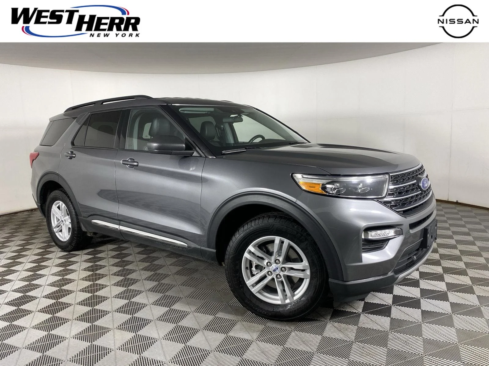 Used 2023 Carbonized Gray Ford XLT image 1