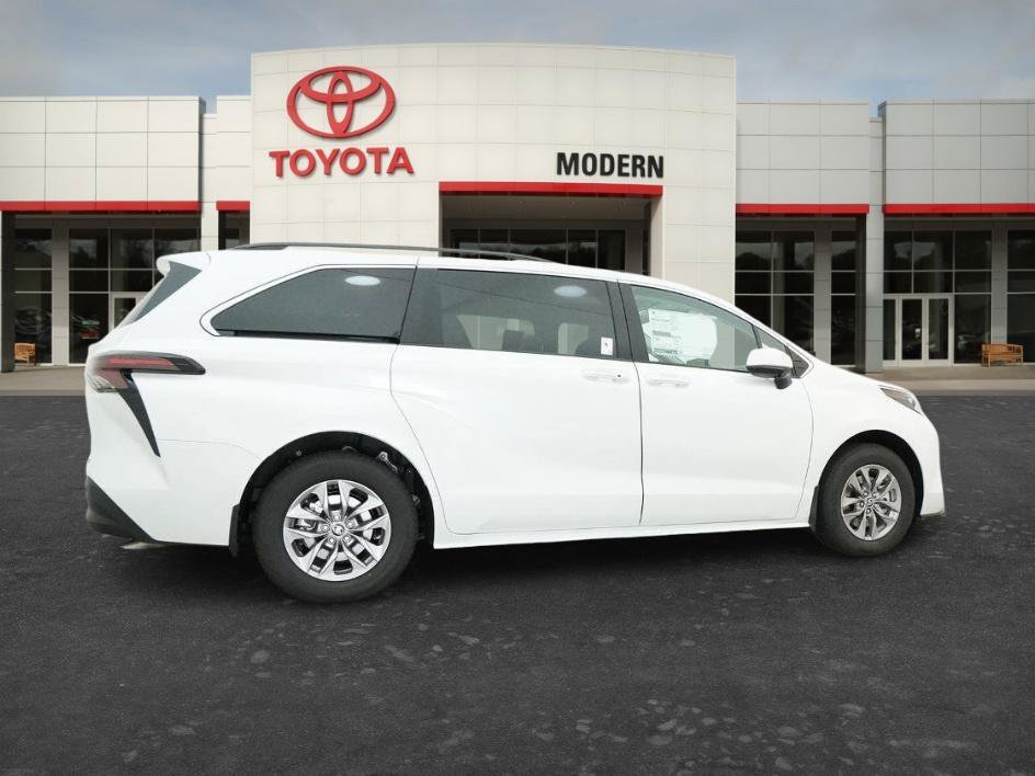 New 2026 Wind Chill Pearl Toyota XLE image 15