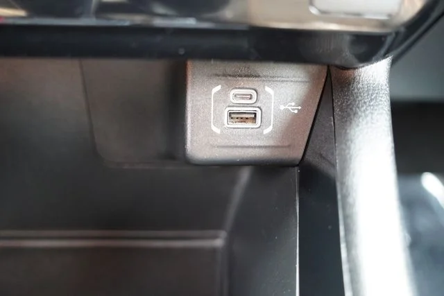 Used 2023 Silver Jeep Trailhawk image 28