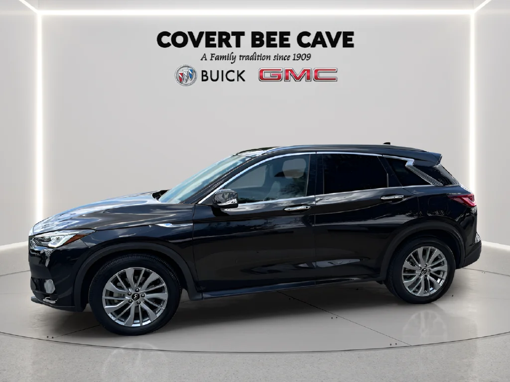 Used 2024 Black INFINITI LUXE image 5