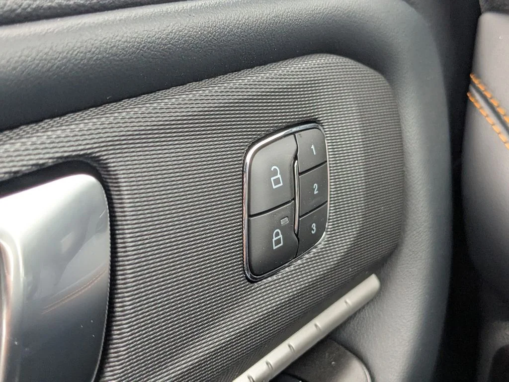 New 2026 Carbonized Gray Metallic Ford Tremor image 27