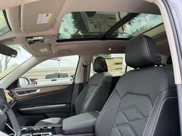 New 2026 Silver Volkswagen 2.0T SE w/Technology image 18