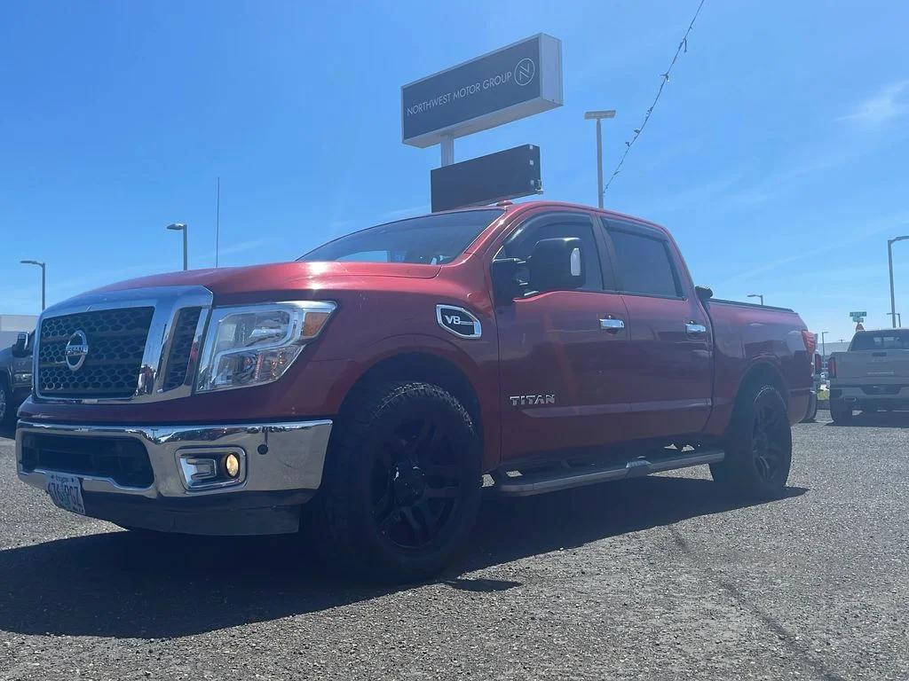 Used 2017 Cayenne Red Nissan SV image 34