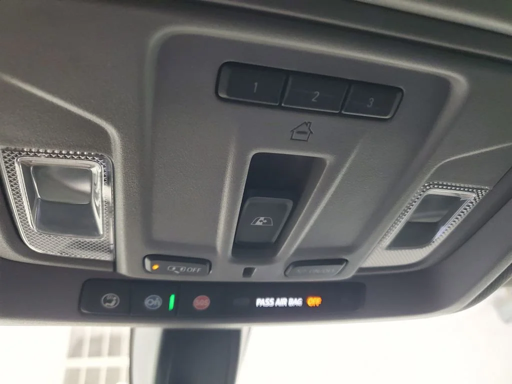 Used 2020 PACIFIC BLUE METALLIC GMC SLE image 25