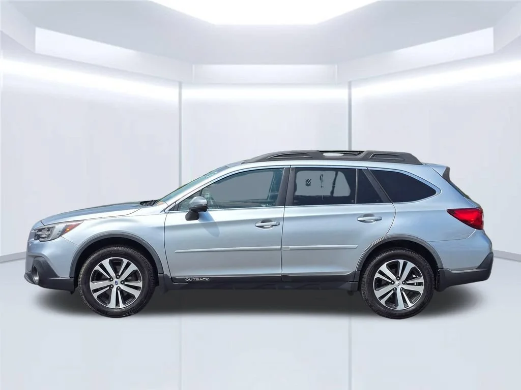 2018 Subaru Outback Limited - Photo 16