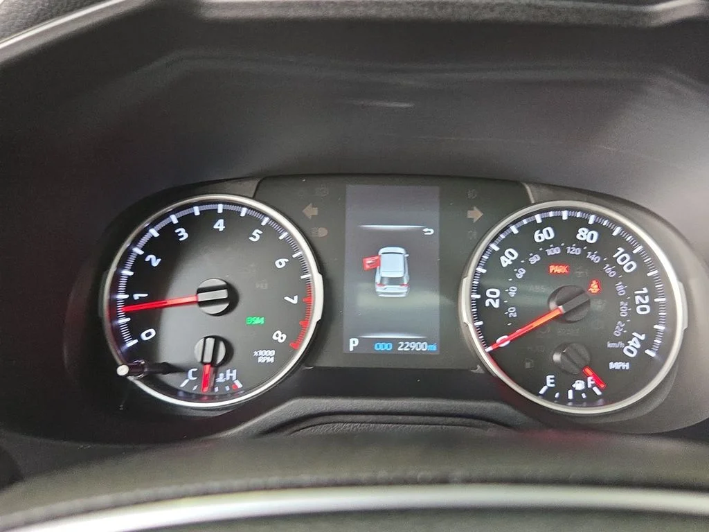 Used 2022 Gray Toyota XLE Premium image 14